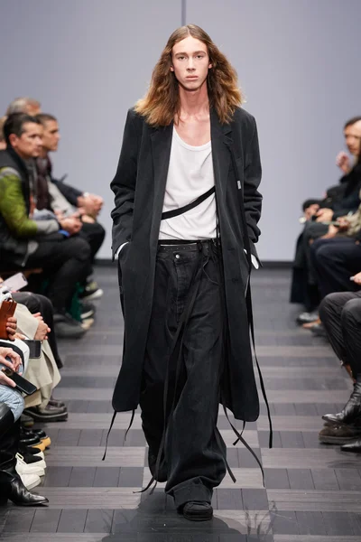 Look 13